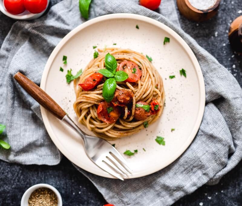 Spaghetti met zwarte knoflook